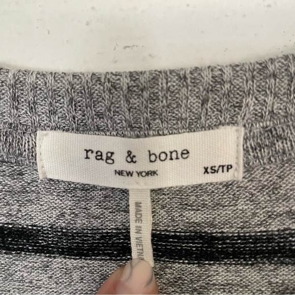 EUC Rag & bone Lightweight Striped Gray Black Crewneck Long Sleeve Sweater XS - Picture 7 of 8